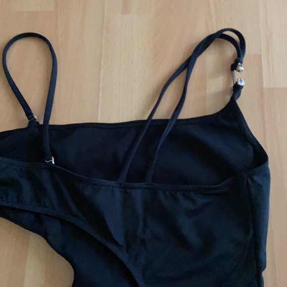 BCBG Maxazria - Picture 9 of 12